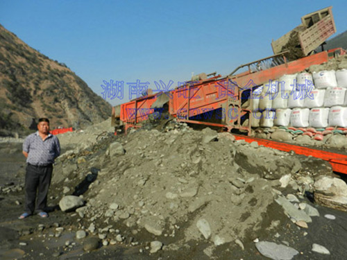 振動(dòng)選金設(shè)備2015-3 振動(dòng)選金設(shè)備2015-3