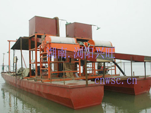 抽鐵砂船 抽鐵砂船