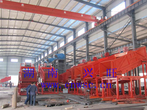 振動選金溜槽生產(chǎn)車間 振動選金溜槽生產(chǎn)車間